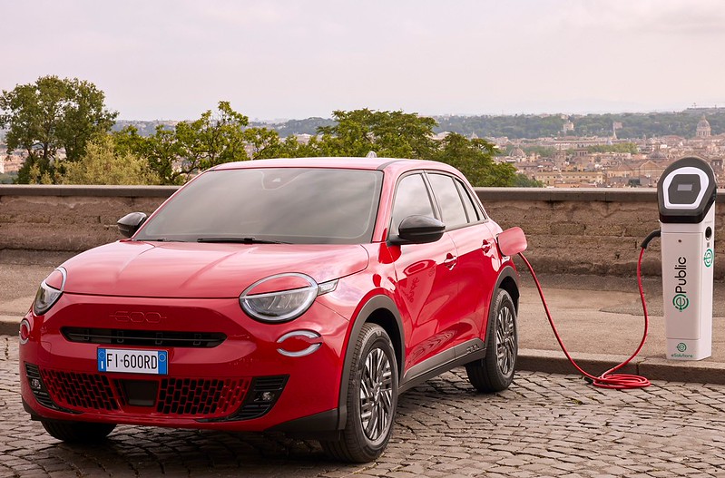 Novo Fiat 600 Mild-Hybrid chega ao mercado no próximo ano