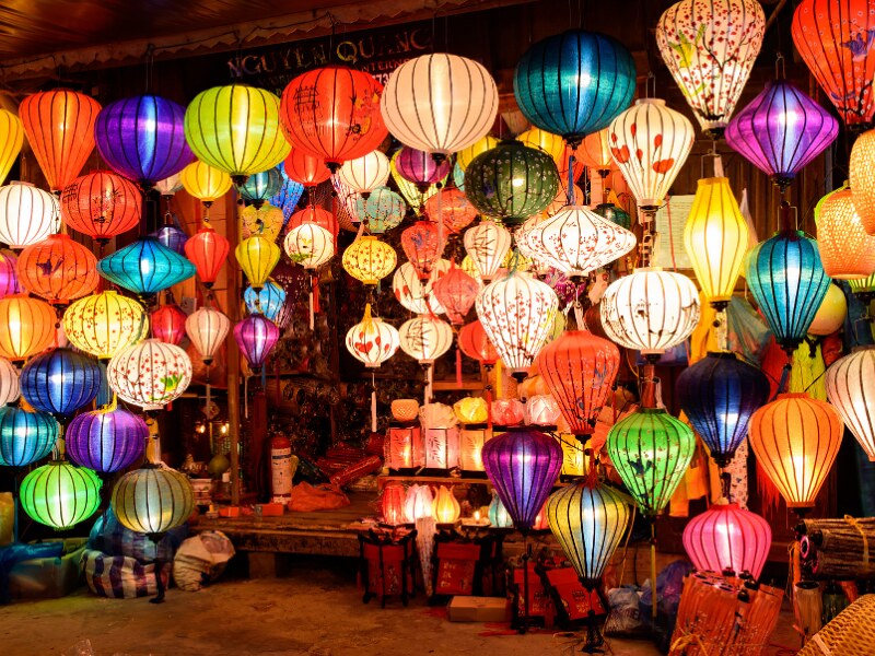 things to do in Hoi An in 2 days - Hoi An Night Market
