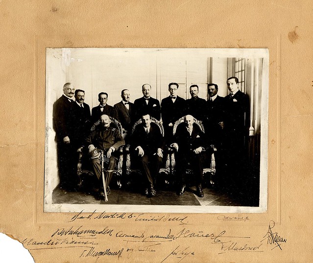 Una de las primeras fotografías de la Junta de Gobierno de  enero a marzo de 1925, hemos tenido varias