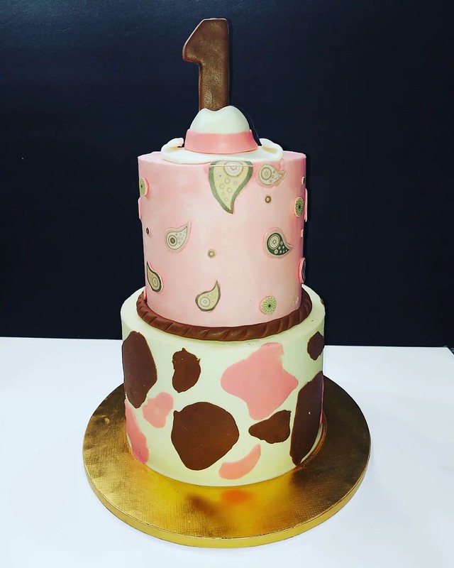 Cake by Lou Ann's Sweet Treats