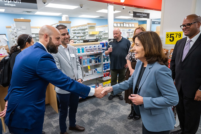 Governor Hochul Receives Updated Covid-19 Vaccine