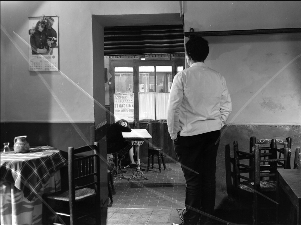 Interior del Restaurante Plácido. Escena de la película El Buen Amor. Fotografía de José Salvador en diciembre de 1962 © Filmoteca de Catalunya