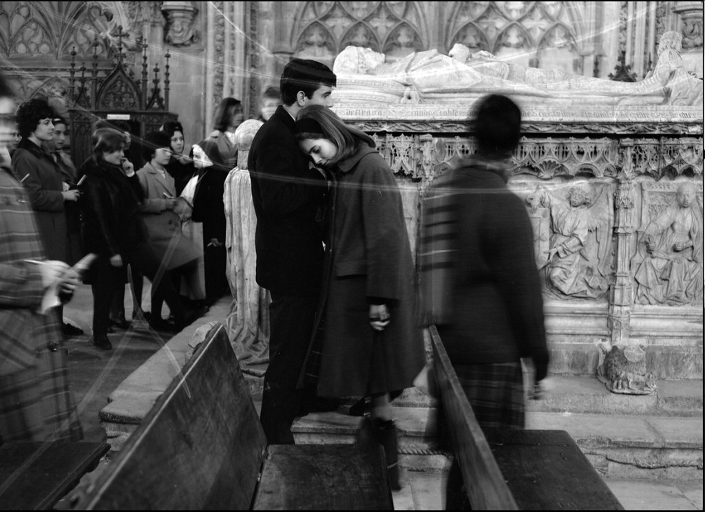 Interior de la Catedral de Toledo. Escena de la película El Buen Amor. Fotografía de José Salvador en febrero de 1963 © Filmoteca de Catalunya