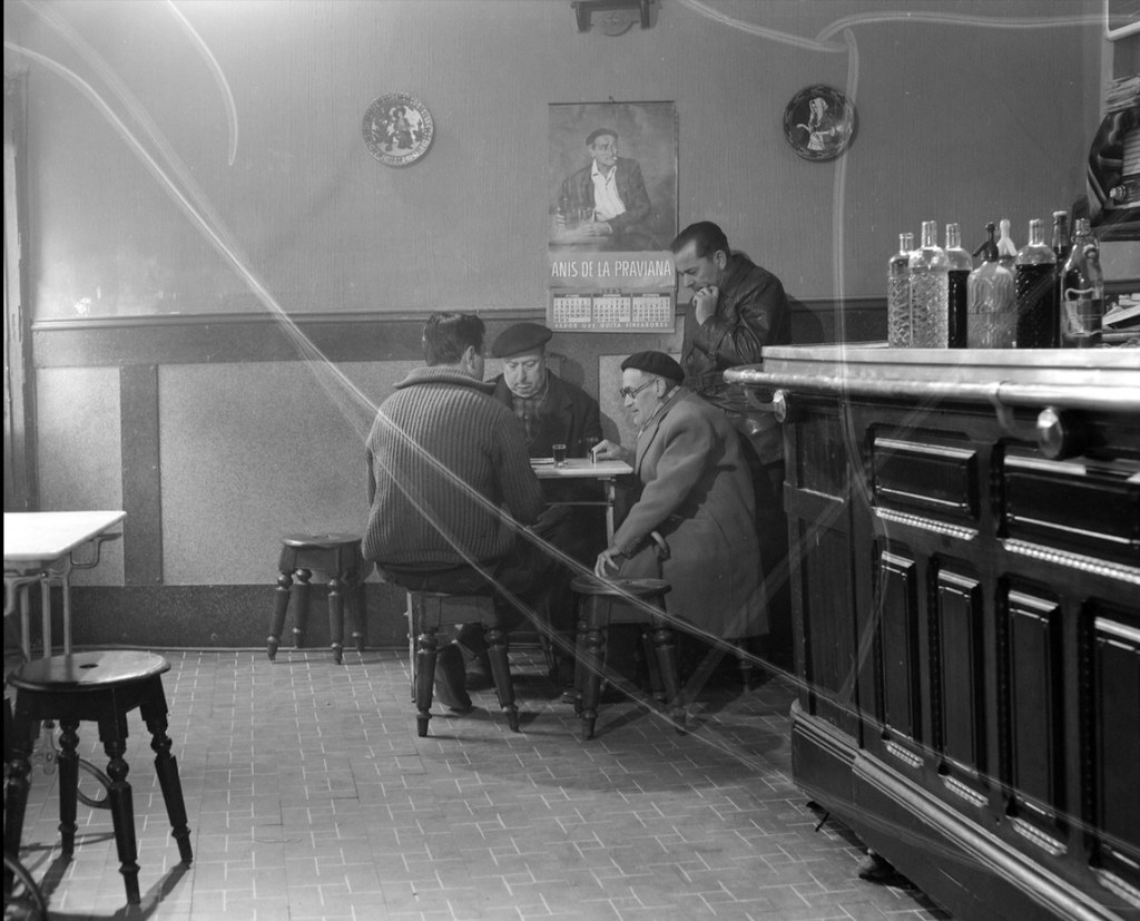 Interior del Restaurante Plácido. Escena de la película El Buen Amor. Fotografía de José Salvador en diciembre de 1962 © Filmoteca de Catalunya