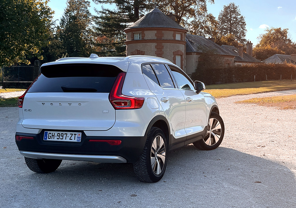 volvo XC40 T4 plus 2023 hybride phev Cars Passion