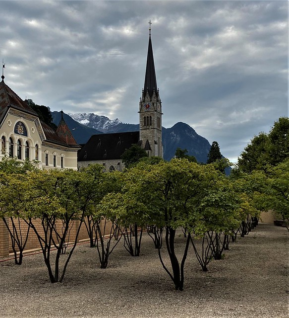 Kathedrale St. Florin - Catholic Cathedral Of St. Florin, Dompfarramt, St. Florinsgasse 17, 9490 Vaduz, Oberland, Principality Of Liechtenstein.