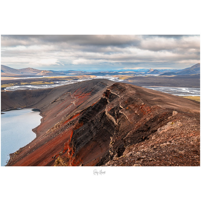 Ljótipollur: Nature's Artistry in Iceland's Highlands