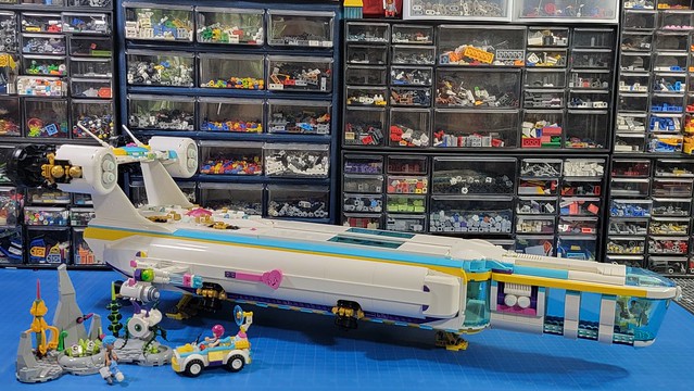 FRIENDSHIP SHIPTEMBER FRIENDSHIPTEMBER   #friendship #friendshiptember #shiptember #shiptember2023 #lego #legomasters #spaceship #legospaceship #afol #afolcommunity   So I combined Shiptember (100 studs long ship built in a month) and Friendshiptember (Fr