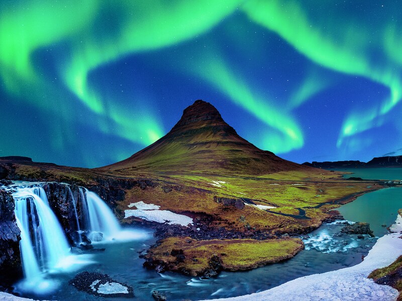 private Northern Lights tours in Iceland - aurora borealis