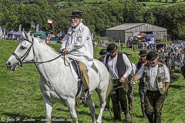 L2023_3666 Widecombe Fair: Uncle Tom Cobley and All
