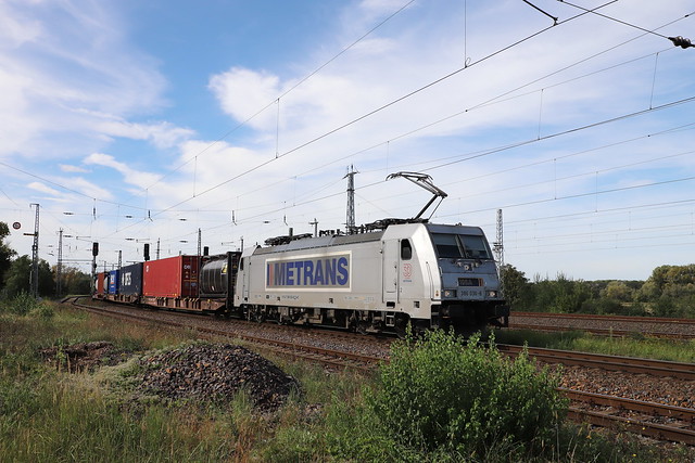 Metrans 186 036-8 Containerzug, Biederitz