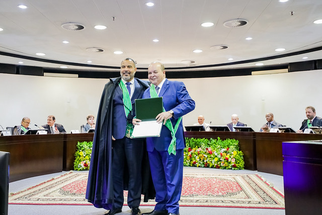 Governador do DF é agraciado com Comenda de Ordem ao Mérito do TCDF