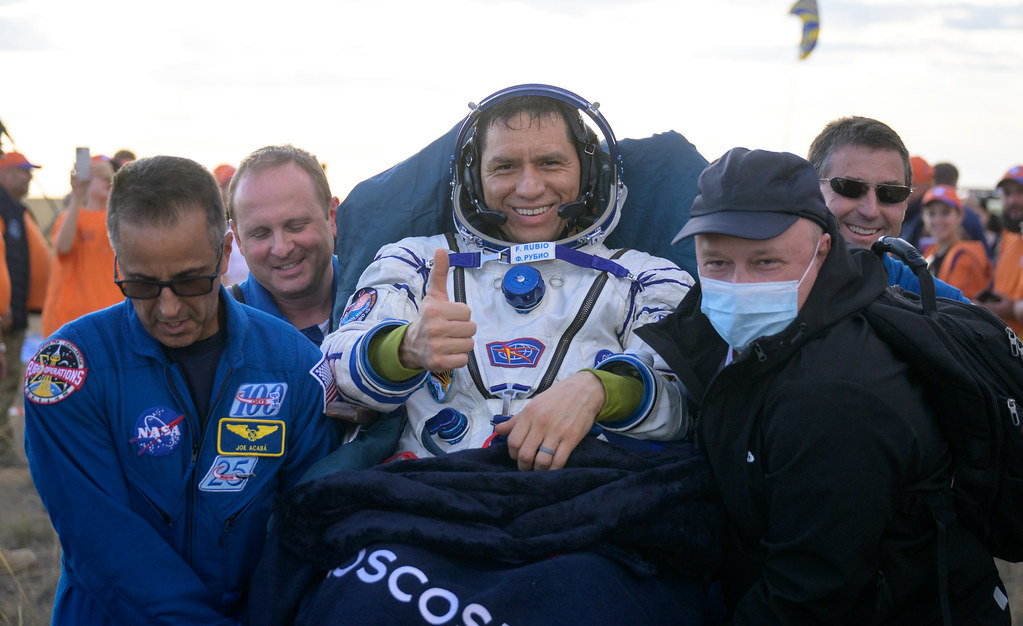 Expedition 69 Soyuz Landing (NHQ202309270016)