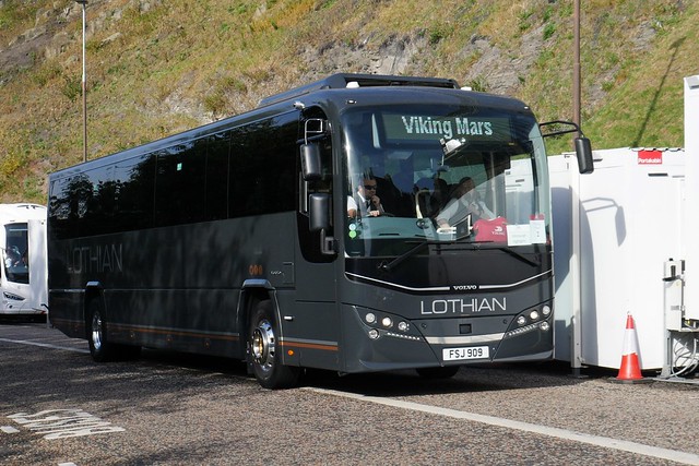 Lothian Motorcoaches Volvo B8R Plaxton Leopard FSJ909 9202, formerly SB19GKF, at Johnston Terrace, Edinburgh, on 8 September 2023.