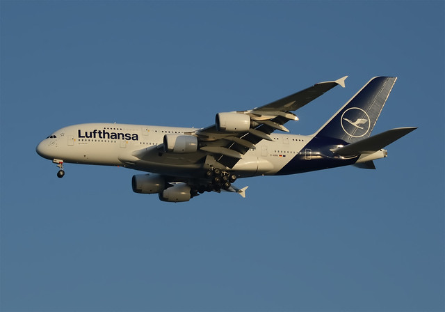 Lufthansa D-AIMK