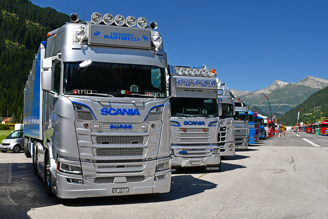 Scania 650S v8 Martinelli Trasporti