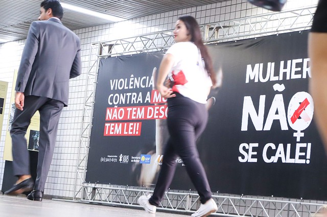 Estação Galeria recebe primeira ação da campanha “Mulher, não se Cale!”
