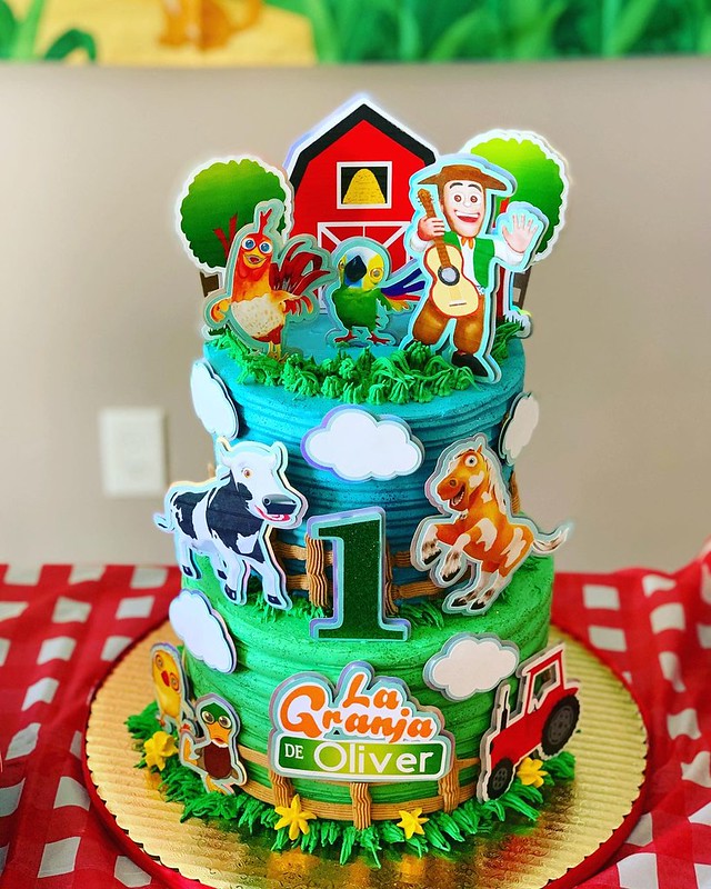 Cake by JS Cakes