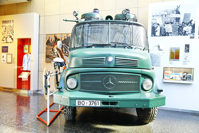 Mercedes Polizei Haus der Geschichte von Deutschland in Bonn 15.9.2023 3237