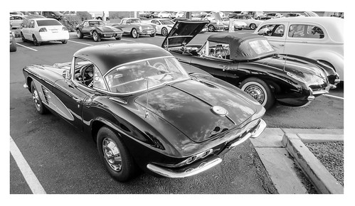 C1 Corvettes in Monochrome by 49er Badger, There are actually three C1 Corvettes that appear in this photo. 

In the foreground is a 1961 model