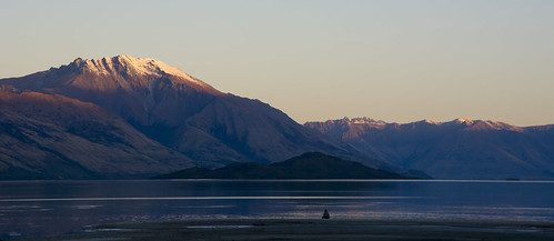Kinloch by Ruahine Tramper, Taking in the evening view across Lake Wakatipu.
Kinloch, Otago.newzealand kinloch sunset lake waka