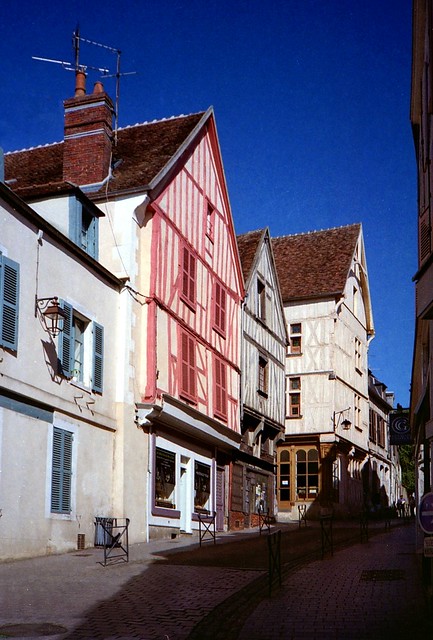 Auxerre, Borgogna-Franca Contea