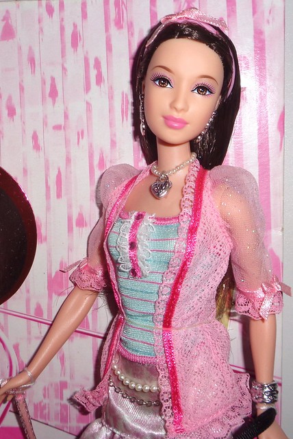 2010 I Love Barbie Shanghai Ling Doll (6)