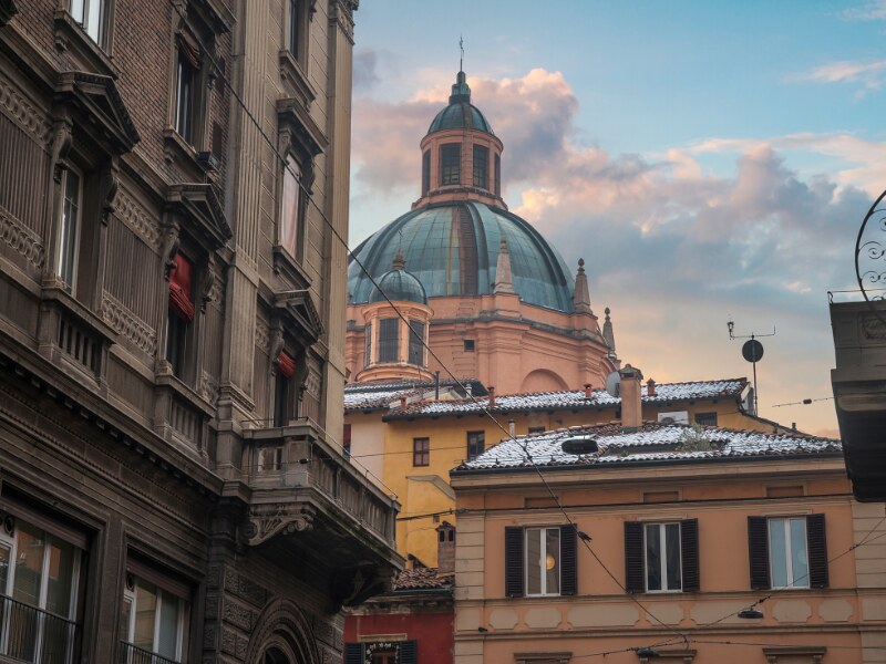 things to do in Bologna in winter - Piazza Maggiore