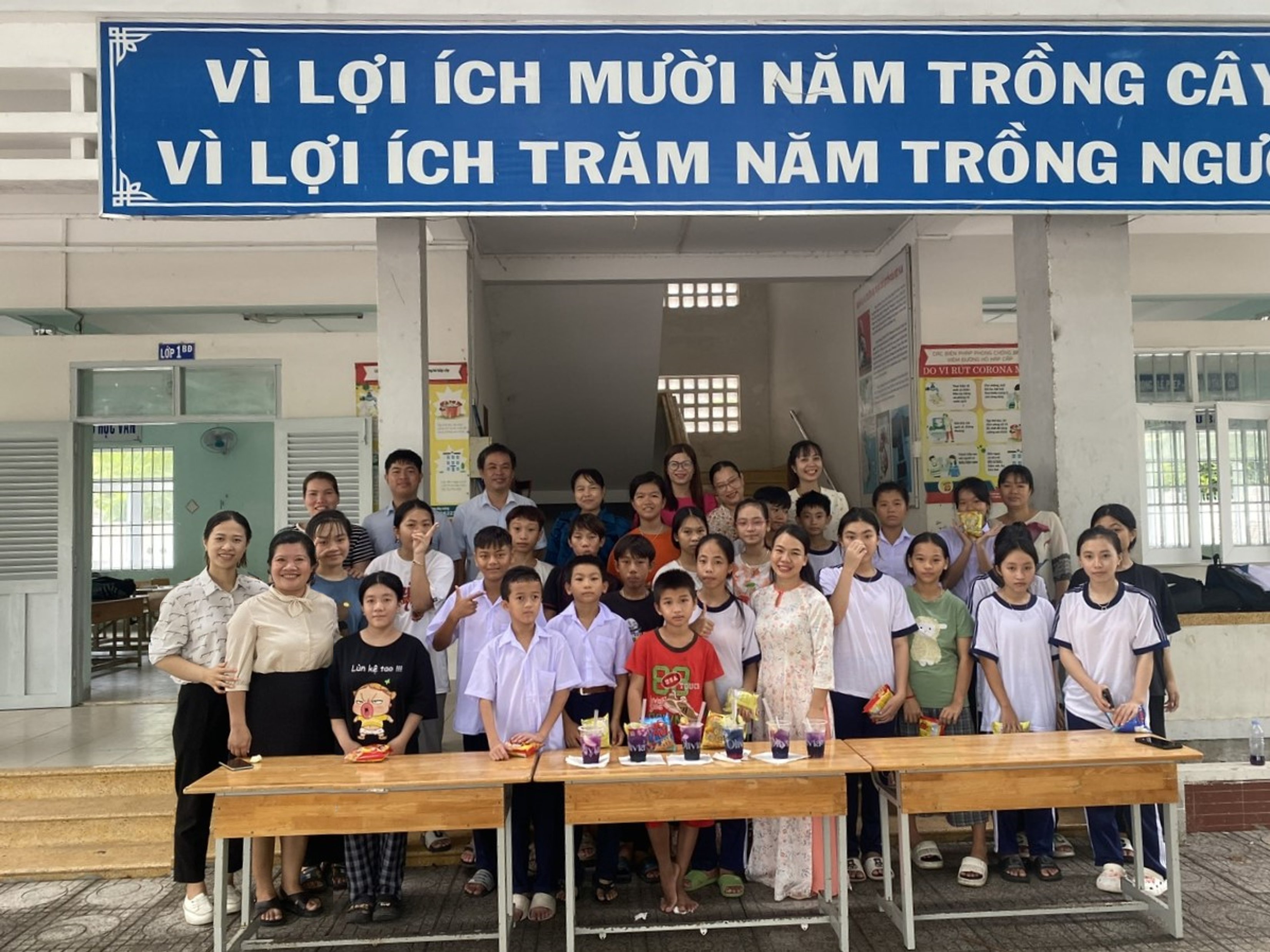 Trường THCS Võ Thị Sáu tham gia dạy phổ cập tại đảo  Bích Đầm, phường Vĩnh Nguyên năm học 2023-2024