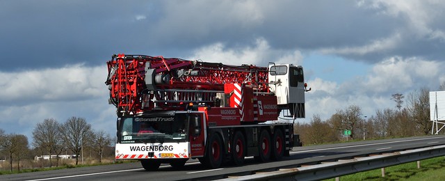 NL - Wagenborg Liebherr