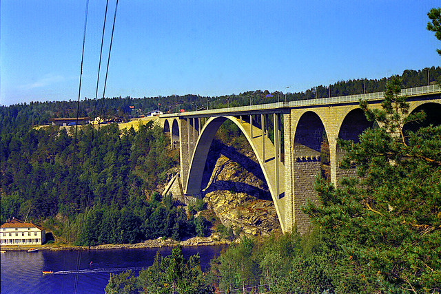 Old Svinesund Bridge (Sweden 1975)
