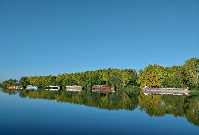 Houseboats on the Rhône in Avignon