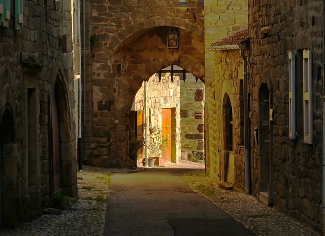 Chiaroscuro on the medieval gate