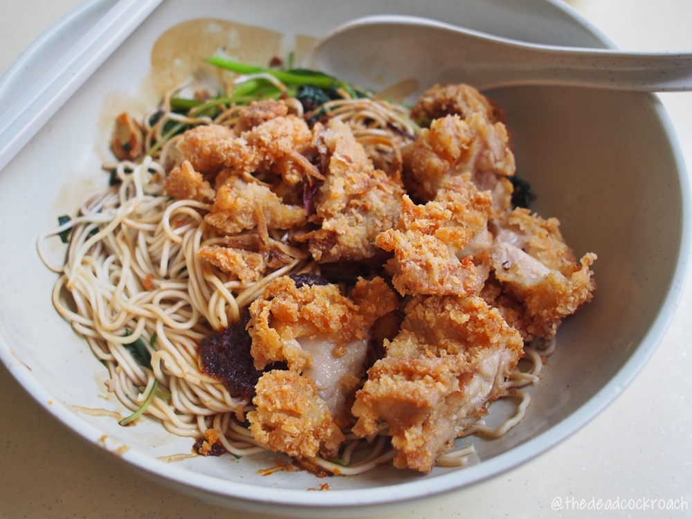 singapore,blk 443 clementi ave 3,food review,coffee shop,味家板面鱼汤,chicken cutlet noodle,wei jia ban mian fish soup,鸡扒面,