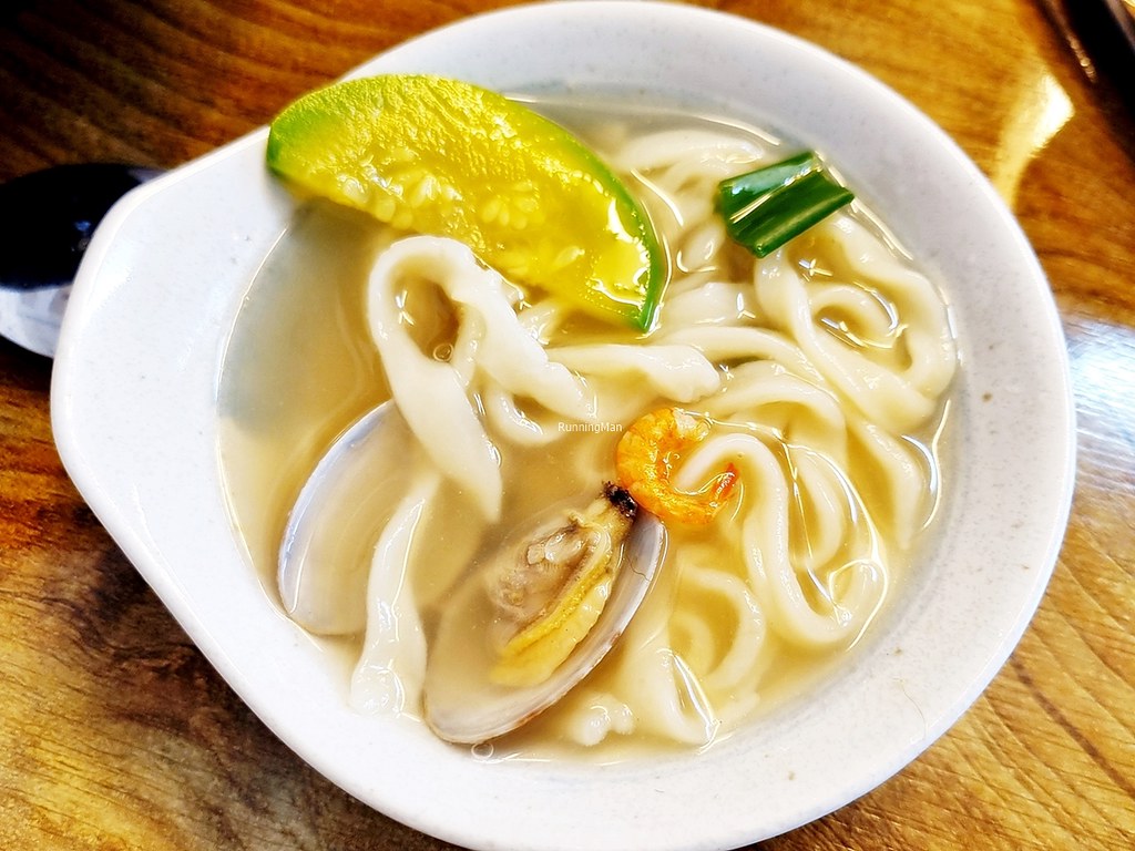 Jogae Saeu Kalguksu / Clam Shrimp Knife Cut Noodles
