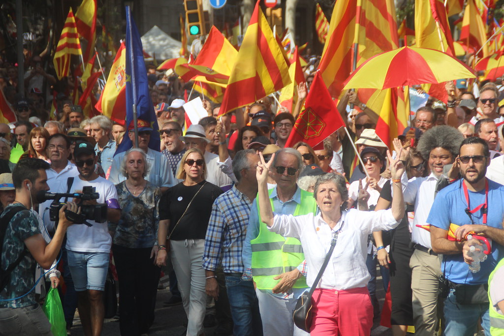FOTOGRAFÍA. BARCELONA (ESPAÑA), 08 DE OCTUBRE DE 2023. Gran manifestación en Barcelona contra la amnistía al golpe y la autodeterminación. Lasvocesdelpueblo (90)