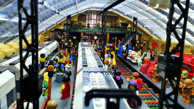 Lgo moc: diorama Railway station
