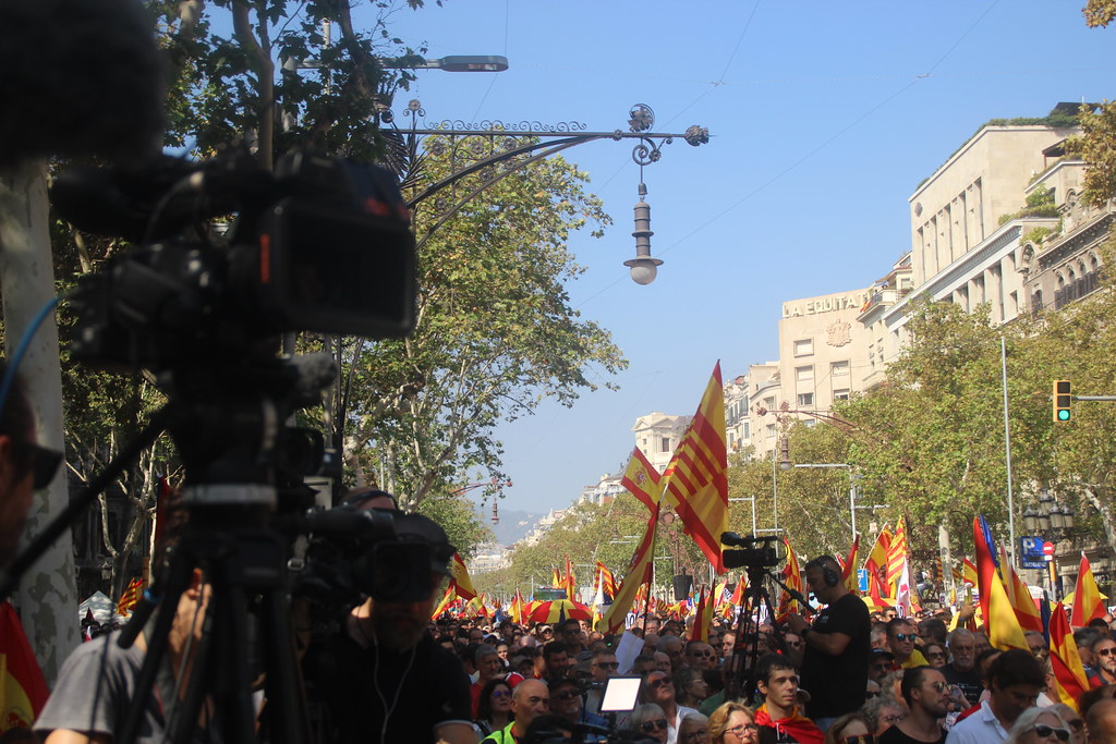 FOTOGRAFÍA. BARCELONA (ESPAÑA), 08 DE OCTUBRE DE 2023. Gran manifestación en Barcelona contra la amnistía al golpe y la autodeterminación. Lasvocesdelpueblo (154)