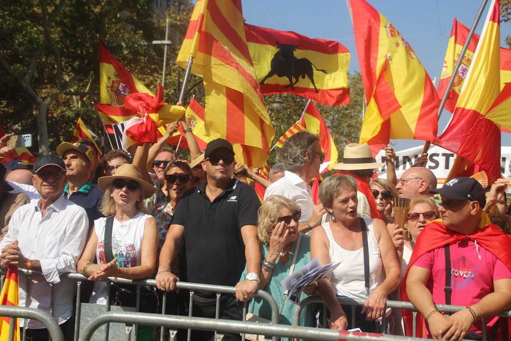 FOTOGRAFÍA. BARCELONA (ESPAÑA), 08 DE OCTUBRE DE 2023. Gran manifestación en Barcelona contra la amnistía al golpe y la autodeterminación. Lasvocesdelpueblo (107)