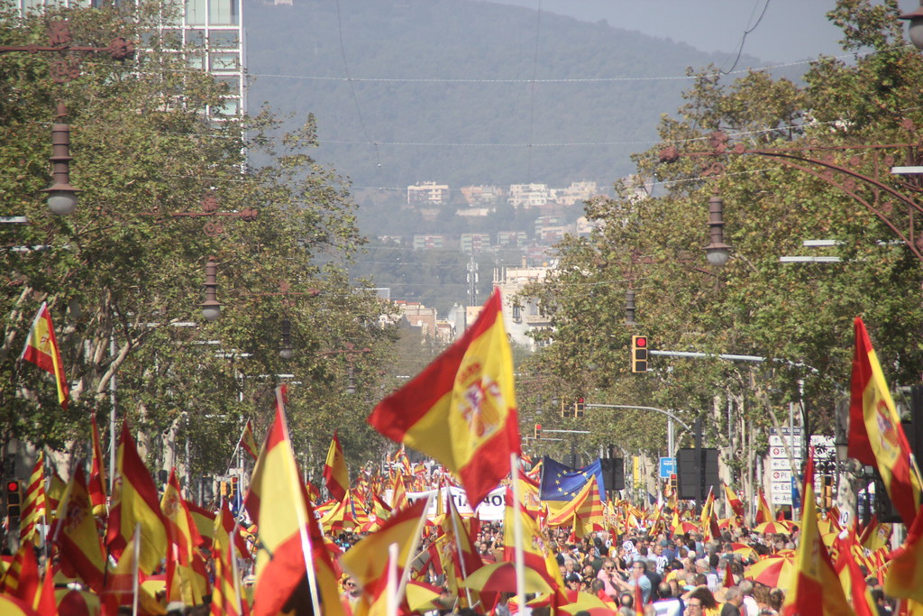 FOTOGRAFÍA. BARCELONA (ESPAÑA), 08 DE OCTUBRE DE 2023. Gran manifestación en Barcelona contra la amnistía al golpe y la autodeterminación. Lasvocesdelpueblo (76)