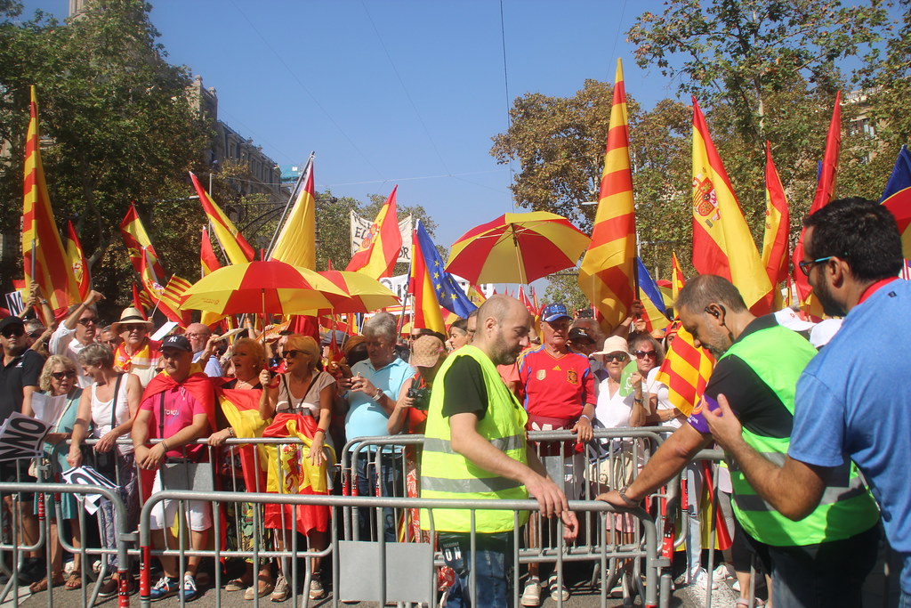 FOTOGRAFÍA. BARCELONA (ESPAÑA), 08 DE OCTUBRE DE 2023. Gran manifestación en Barcelona contra la amnistía al golpe y la autodeterminación. Lasvocesdelpueblo (105)