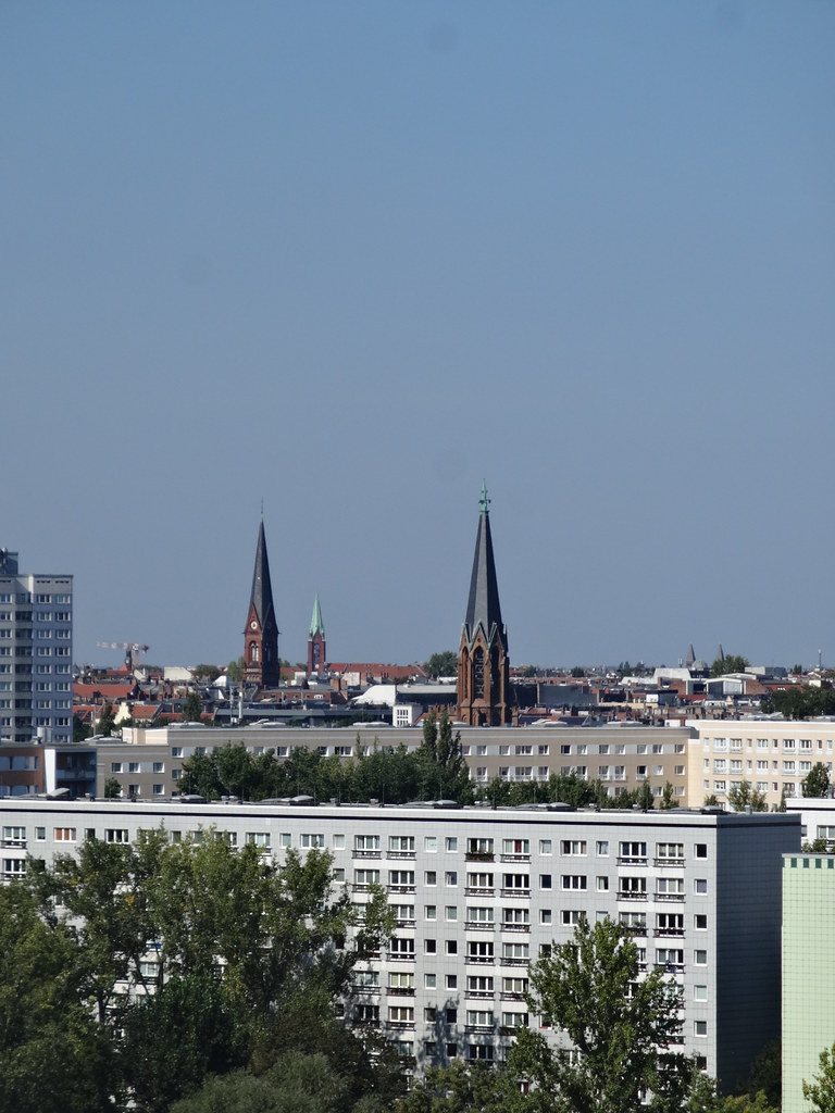 Blick vom Haus Berlin aus der 12. Etage am Strausberger Platz nach Norden in Berlin-Mitte