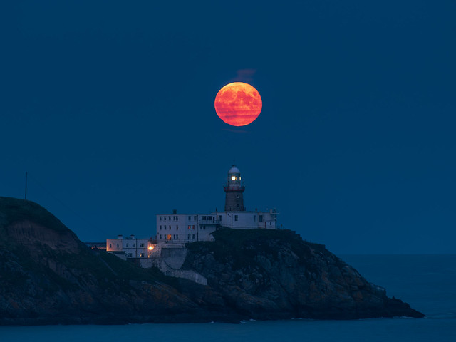 Baily Lighthouse moonrise