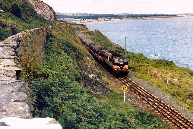 Irish Rail 085, Bray Head, Bray, Co. Wicklow. 08.2002.