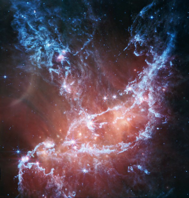 NASA’s Webb Captures an Ethereal View of NGC 346 (MIRI)