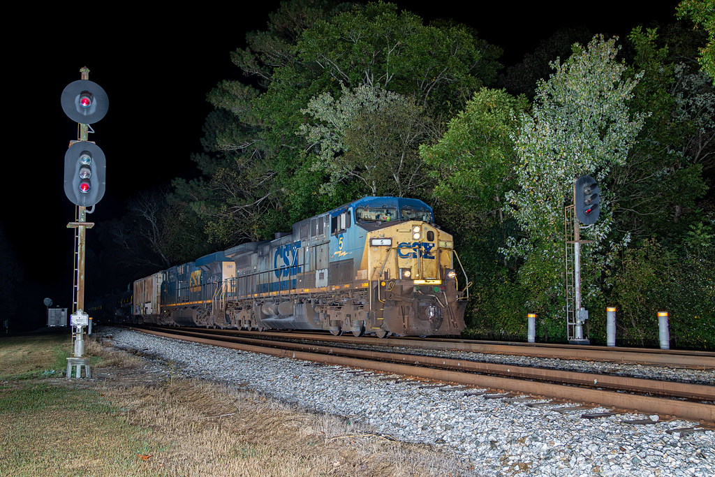 CSXT 5 | CSXT AC4400CW 5 leads southbound train B639-05 at N… | Flickr