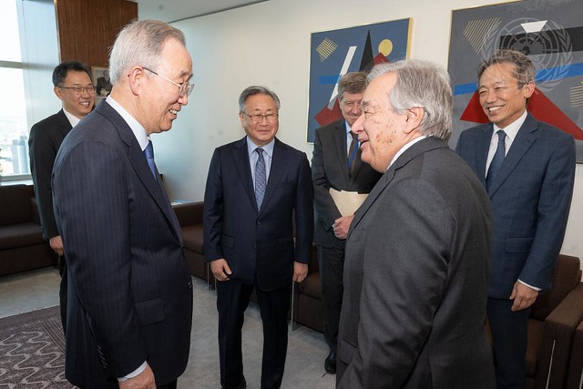 Secretary-General Meets with Former Secretary-General