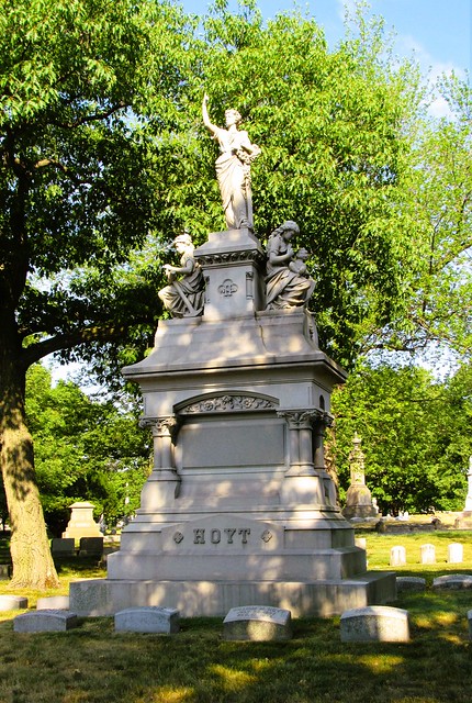 Graveyard Geology of Chicago, Part 14: William M. Hoyt Monument, Graceland Cemetery, Uptown Neighborhood (1883)