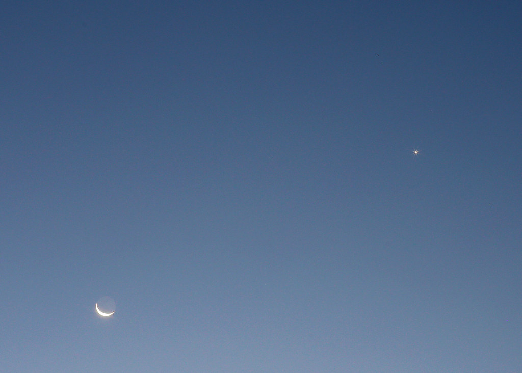 Moon and Venus on 11 October 2023