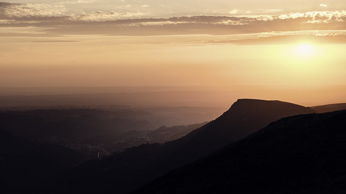 Sunset depuis le Puy de la Tache by Christopher.douroux, fuji fujifilm paysage landscape sun sunset xt3 auvergne france volcans montagnes mountains zen xf501